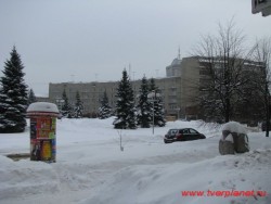Безымянная площадь со стороны Выставочного зала. Фото 2011 года.