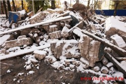 Остатки Кинобудки. Фото 19 октября 2014 года. Остатки Кинобудки. Фото 19 октября 2014 года.