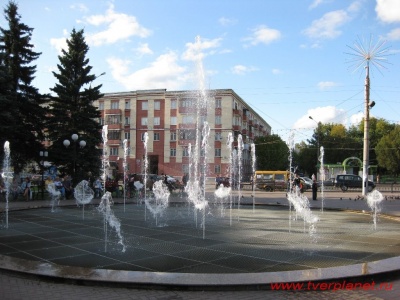 Фонтан на Комсомольской площади г. Твери