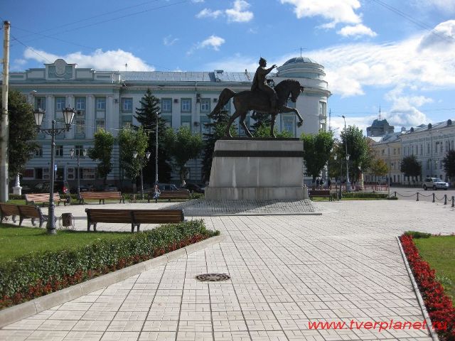 Памятник  Михаилу Тверскому 