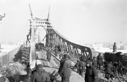 Волжский мост через Волгу