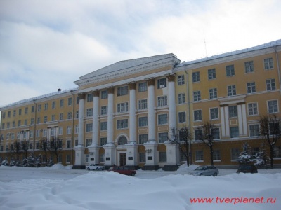 Здание, на котором установлена памятная доска в честь Зимина Г.В.